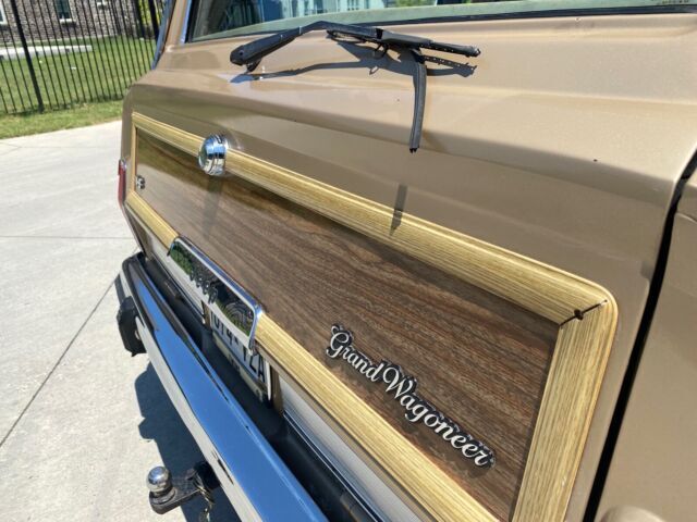 1989 Jeep Wagoneer 59,964 original miles - photo 9