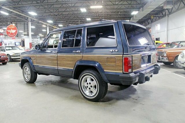 1989 Jeep Wagoneer Limited - photo 4