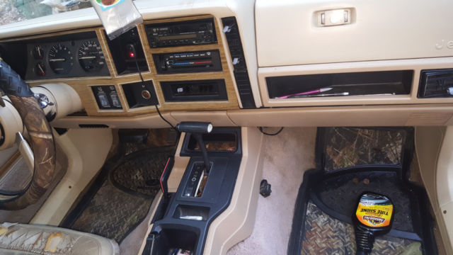1989 Jeep Wagoneer - photo 7