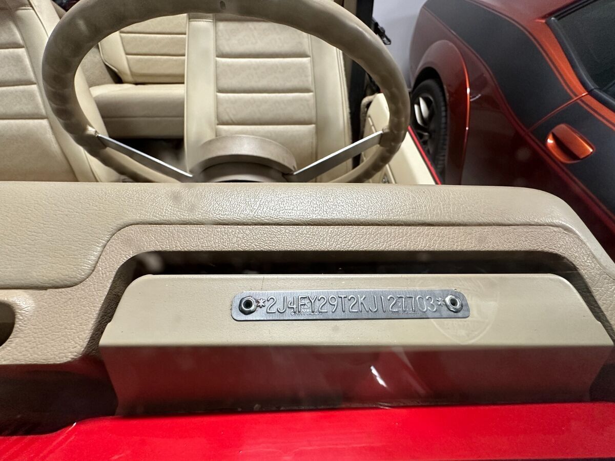 1989 Jeep Wrangler - photo 8