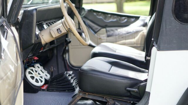 1989 Jeep Wrangler S - photo 10