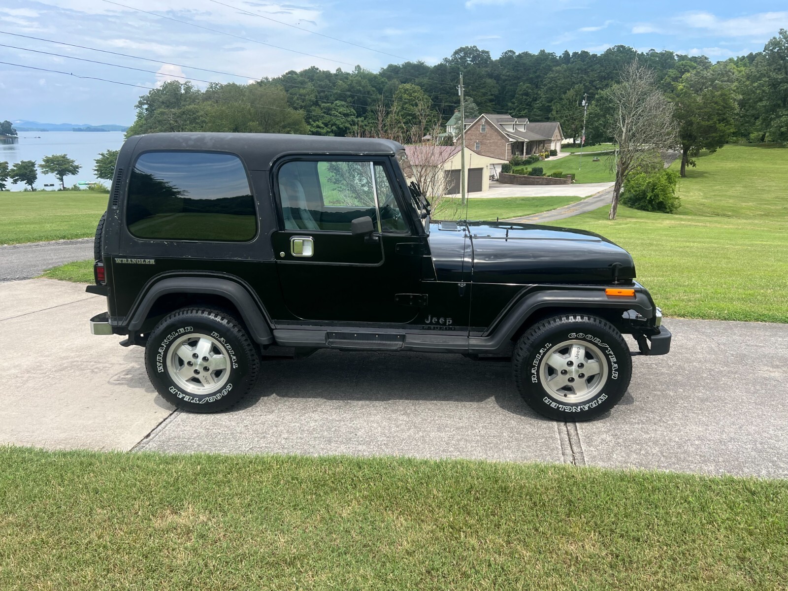 1989 Jeep Wrangler Laredo - photo 2