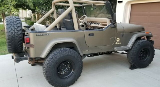 1989 Jeep Wrangler Sahara - photo 3