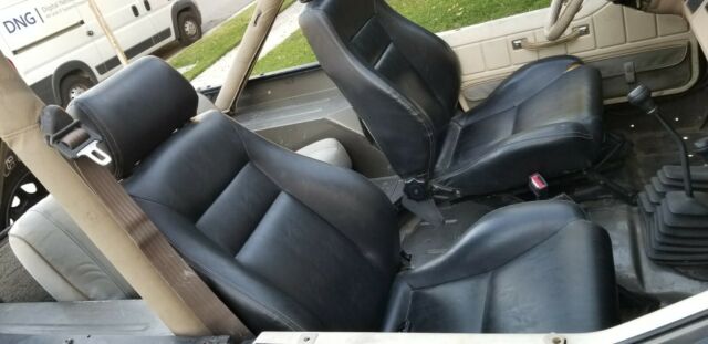 1989 Jeep Wrangler Sahara - photo 4