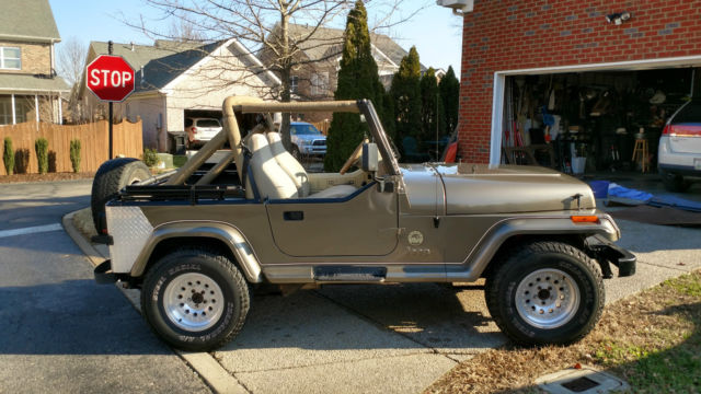 1989 Jeep Wrangler Sahara Sport Utility 2-Door - photo 3