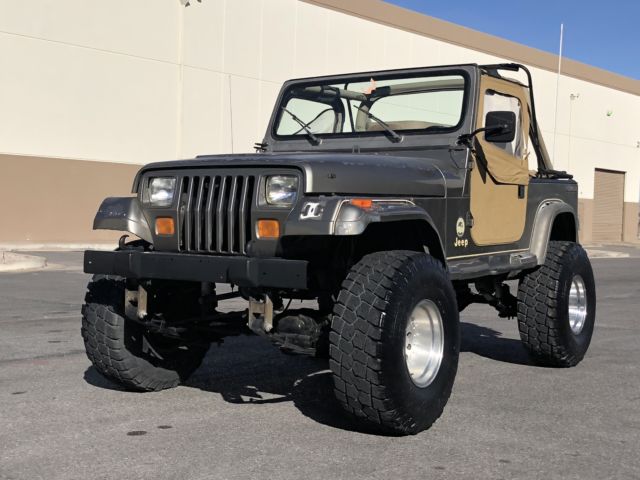 1989 Jeep Wrangler Sahara Sport Utility 2 Door 4x4 Off Roading Lifted Big Tires 1989 Jeep Wrangler Sahara Sport Utility 2-Door 4x4