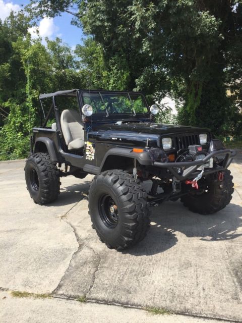 1989 Jeep Wrangler YJ - 39.5 TSL Super Swampers, Warn Winch, Dana 44 & 60 1989 Jeep Wrangler