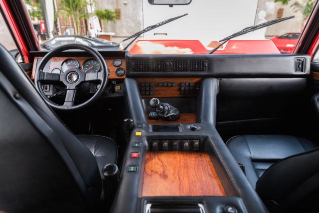 1989 Lamborghini LM002 - photo 6