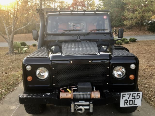1989 Land Rover Defender 110 CSW- V8 GASOLINE *** CHALLENGE G4 INSPIRED *** - photo 3