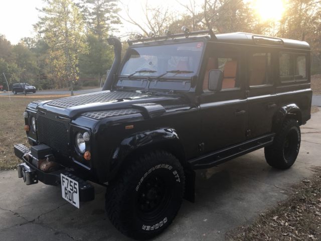 1989 Land Rover Defender 110 CSW- V8 GASOLINE *** CHALLENGE G4 INSPIRED *** - photo 4