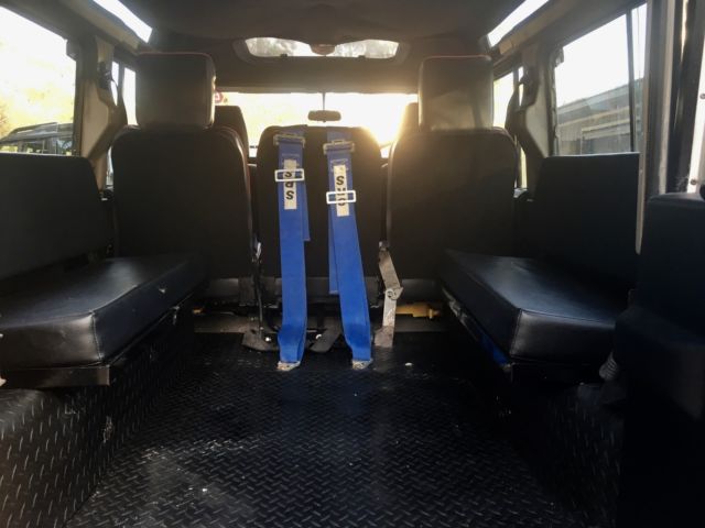 1989 Land Rover Defender 110 CSW- V8 GASOLINE *** CHALLENGE G4 INSPIRED *** - photo 7