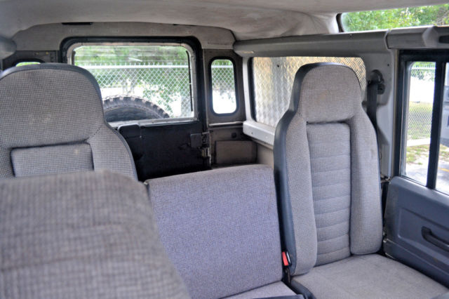 1989 Land Rover Defender 110 - photo 11