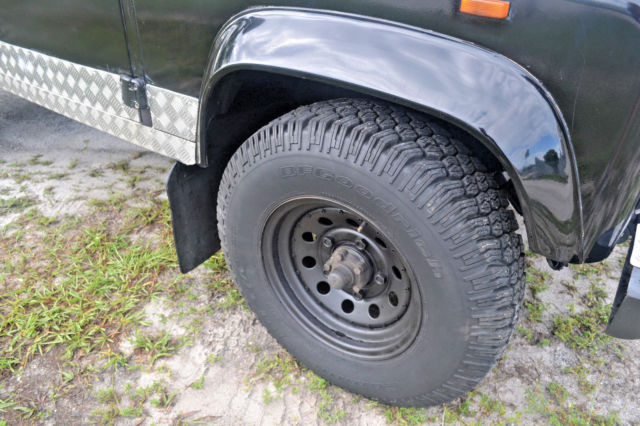 1989 Land Rover Defender 110 - photo 9
