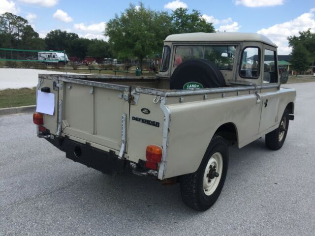 1989 Land Rover Defender PU 2.5L Diesel 4WD 4 speed - photo 6