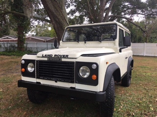 1989 LAND ROVER DEFENDER / SANTANA 90 DIESEL 4X4 5 SPEEDS 1989 Land Rover Defender SANTANA