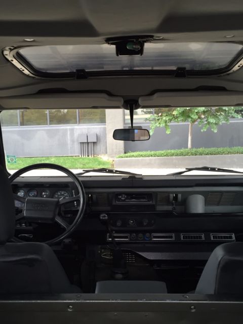 1989 Land Rover Defender County - V8 with A/C - photo 9