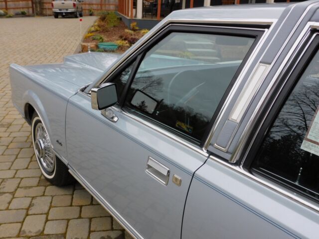 1989 Lincoln Town Car - photo 11