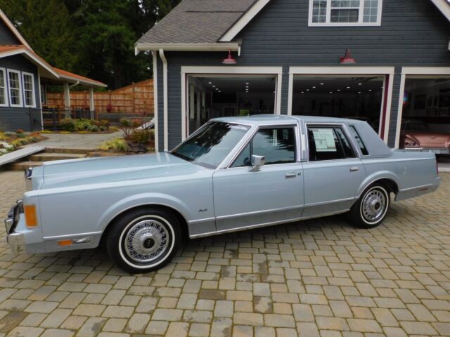 1989 Lincoln Town Car - photo 13