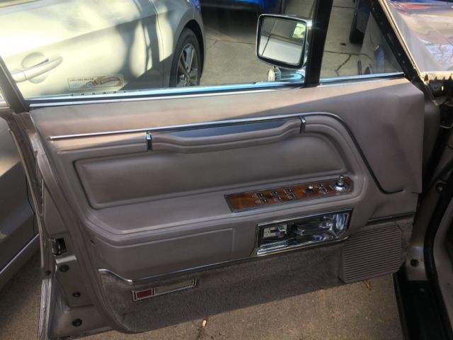 1989 Lincoln Town Car Cartier - photo 10
