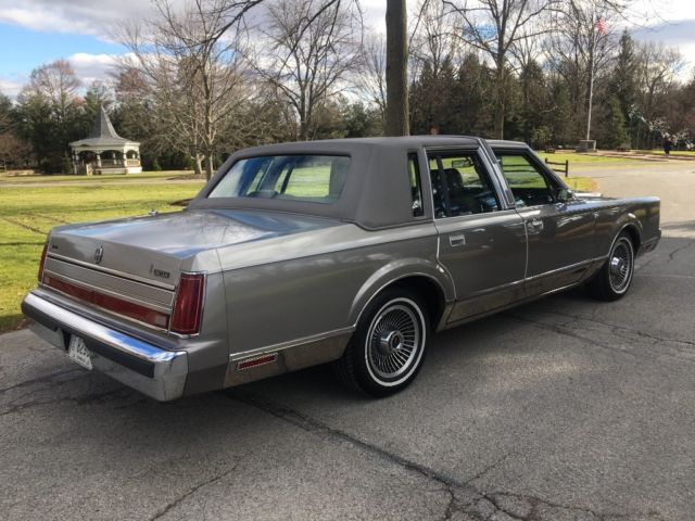 1989 Lincoln Town Car Cartier - photo 6