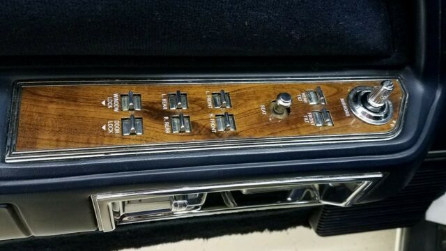 1989 Lincoln Continental Presidential - photo 8