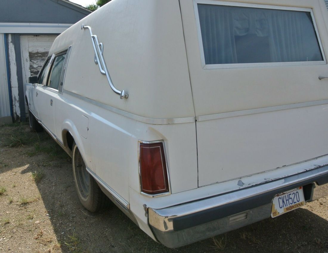 1989 Lincoln Town Car - photo 2