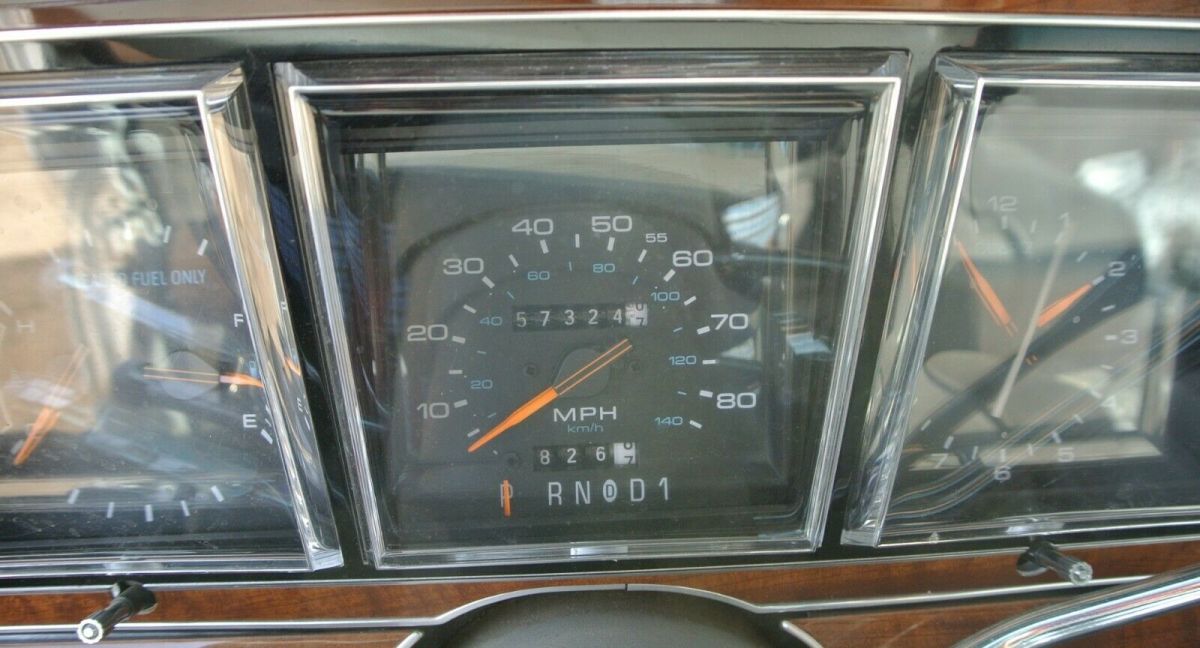 1989 Lincoln Town Car - photo 7