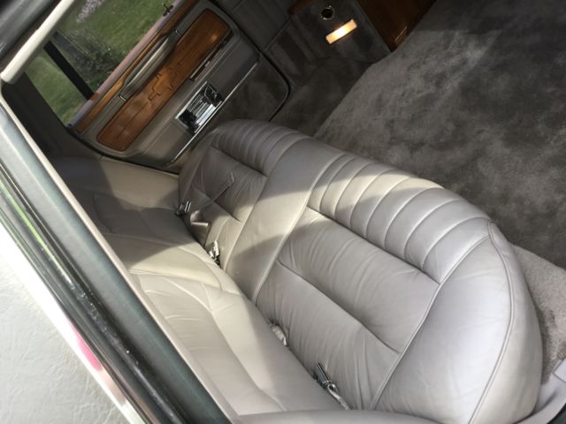 1989 Lincoln Town Car - photo 9