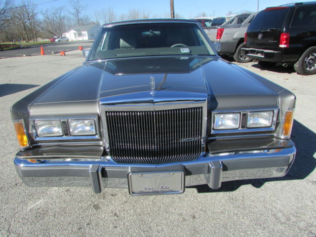 1989 Lincoln Continental - photo 2