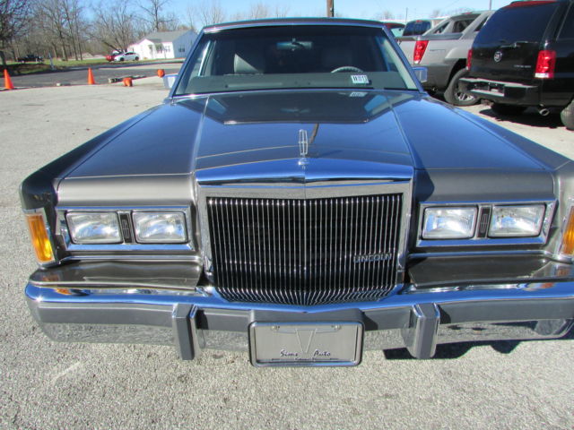 1989 Lincoln Continental - photo 3