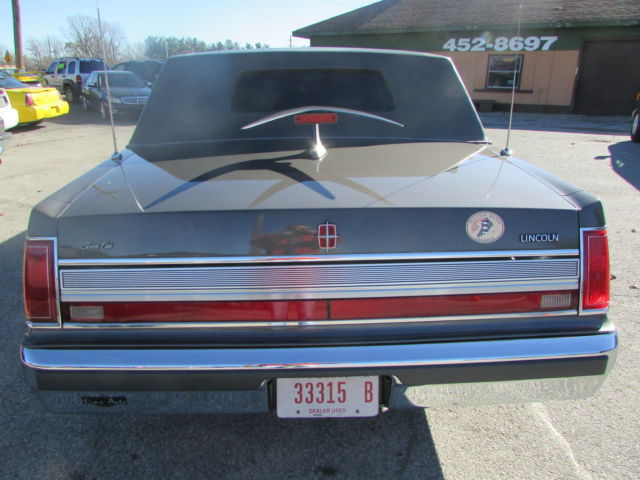 1989 Lincoln Continental - photo 6