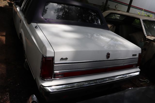 1989 Lincoln Town Car - photo 13