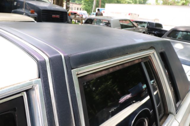 1989 Lincoln Town Car - photo 3