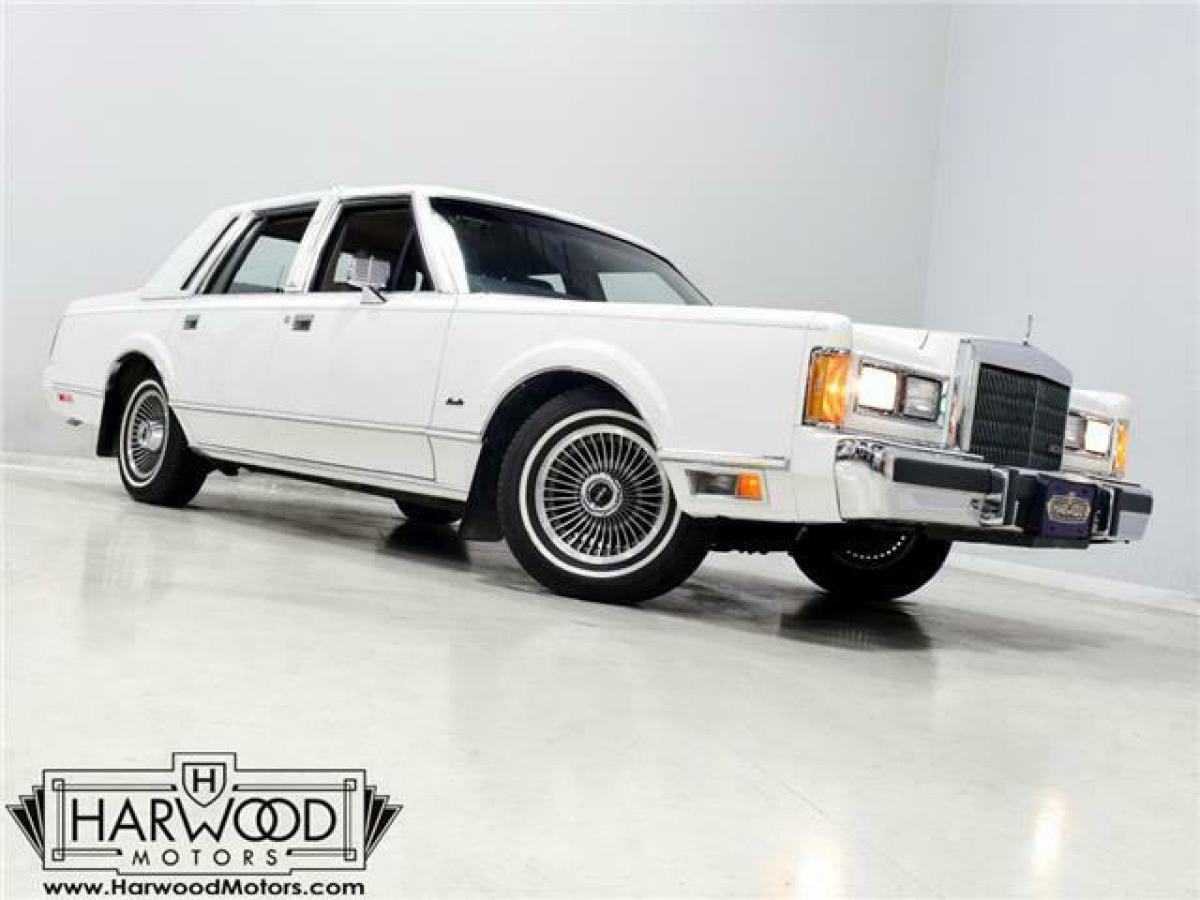 1989 Lincoln Town Car 72705 Miles White Sedan 8 Cylinder Engine 5.0L/302 Automa 1989 Lincoln Town Car