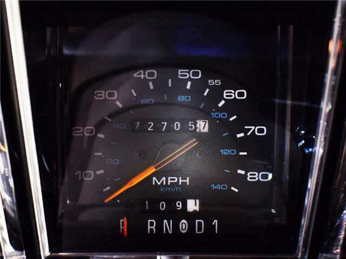 1989 Lincoln Town Car - photo 9