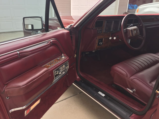 1989 Lincoln Town Car - photo 10