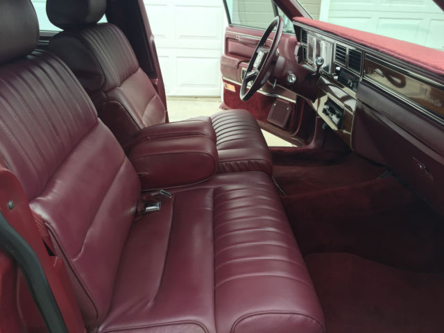 1989 Lincoln Town Car - photo 12