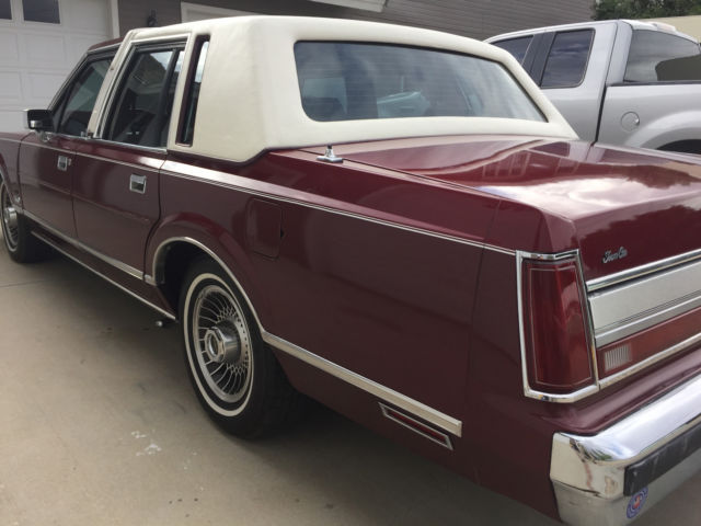 1989 Lincoln Town Car - photo 8