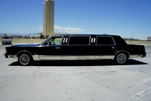 1989 Lincoln Town Car - photo 4