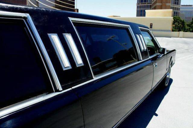 1989 Lincoln Town Car - photo 7