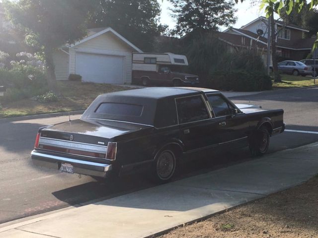 1989 Lincoln Town Car - photo 3