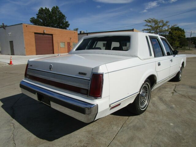 1989 Lincoln Town Car - photo 7