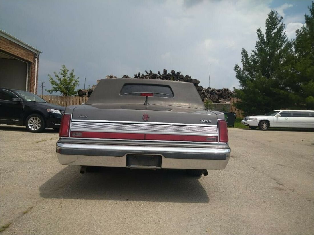 1989 Lincoln Town Car - photo 5