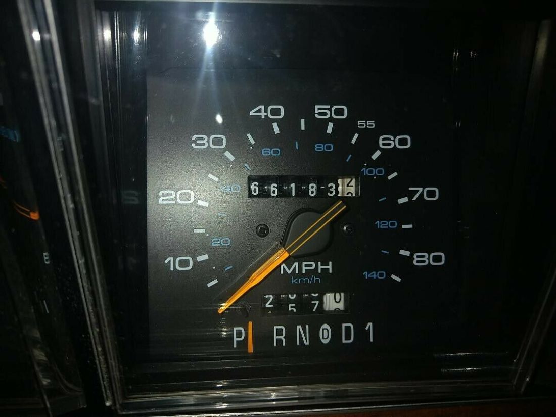 1989 Lincoln Town Car - photo 6