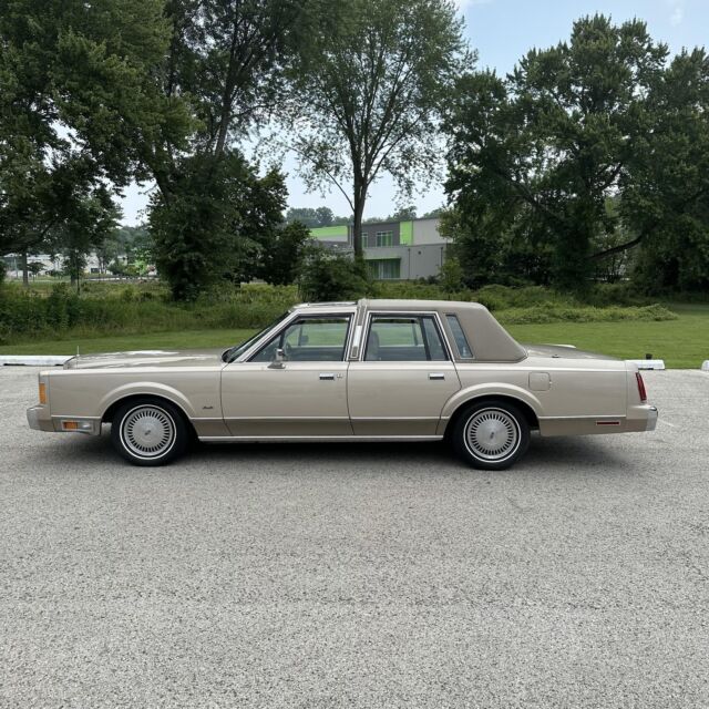 1989 Lincoln Town Car LOW 78 K MILES 1OWNER CLEAN CARFAX CONTINENTAL - photo 9