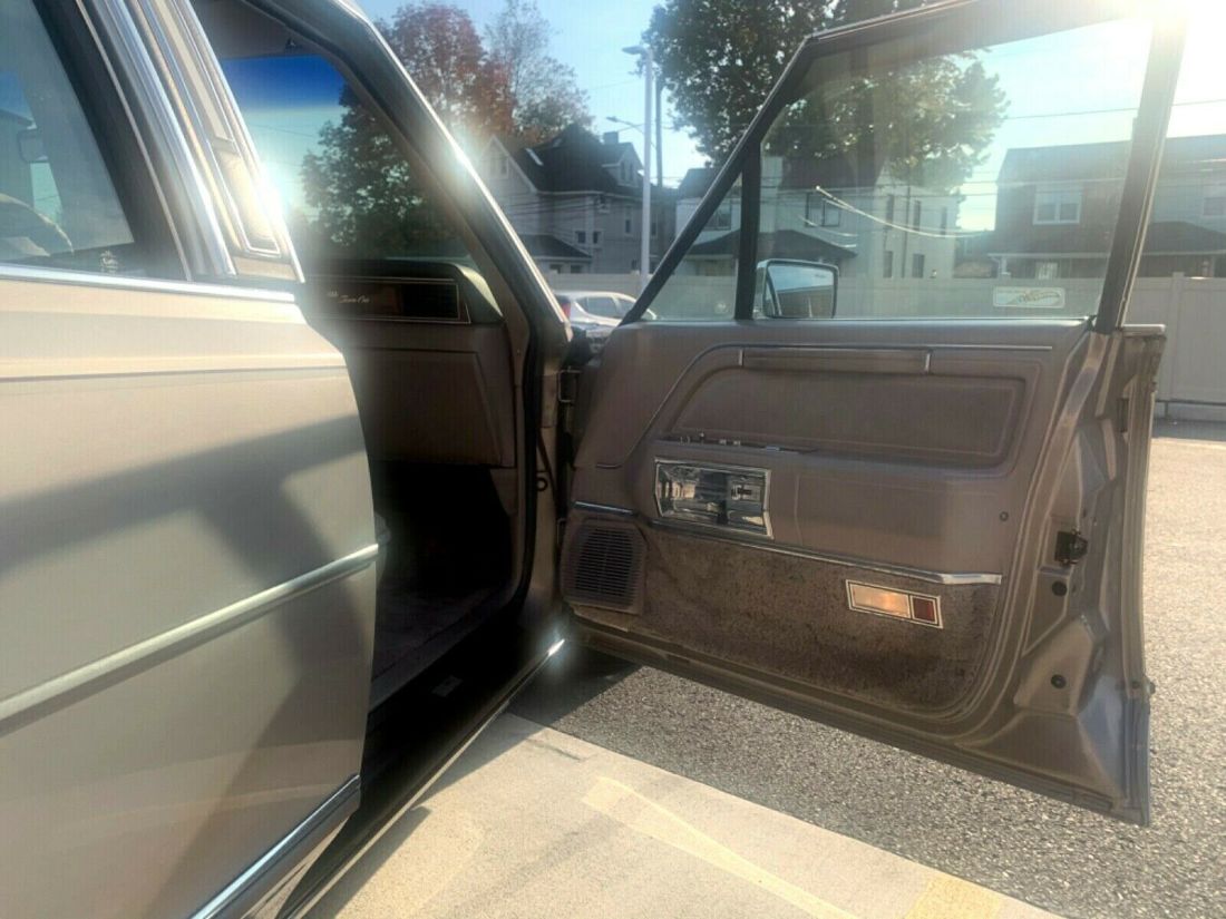 1989 Lincoln Town Car CARTIER - photo 11