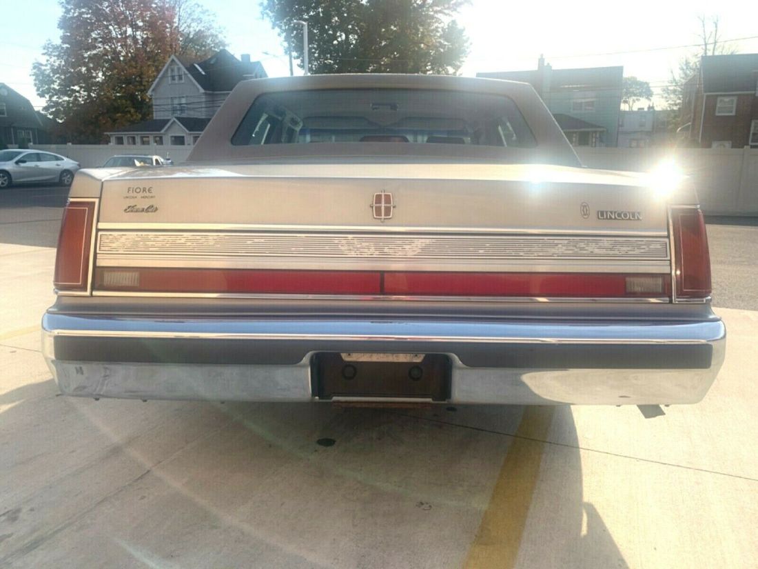 1989 Lincoln Town Car CARTIER - photo 4