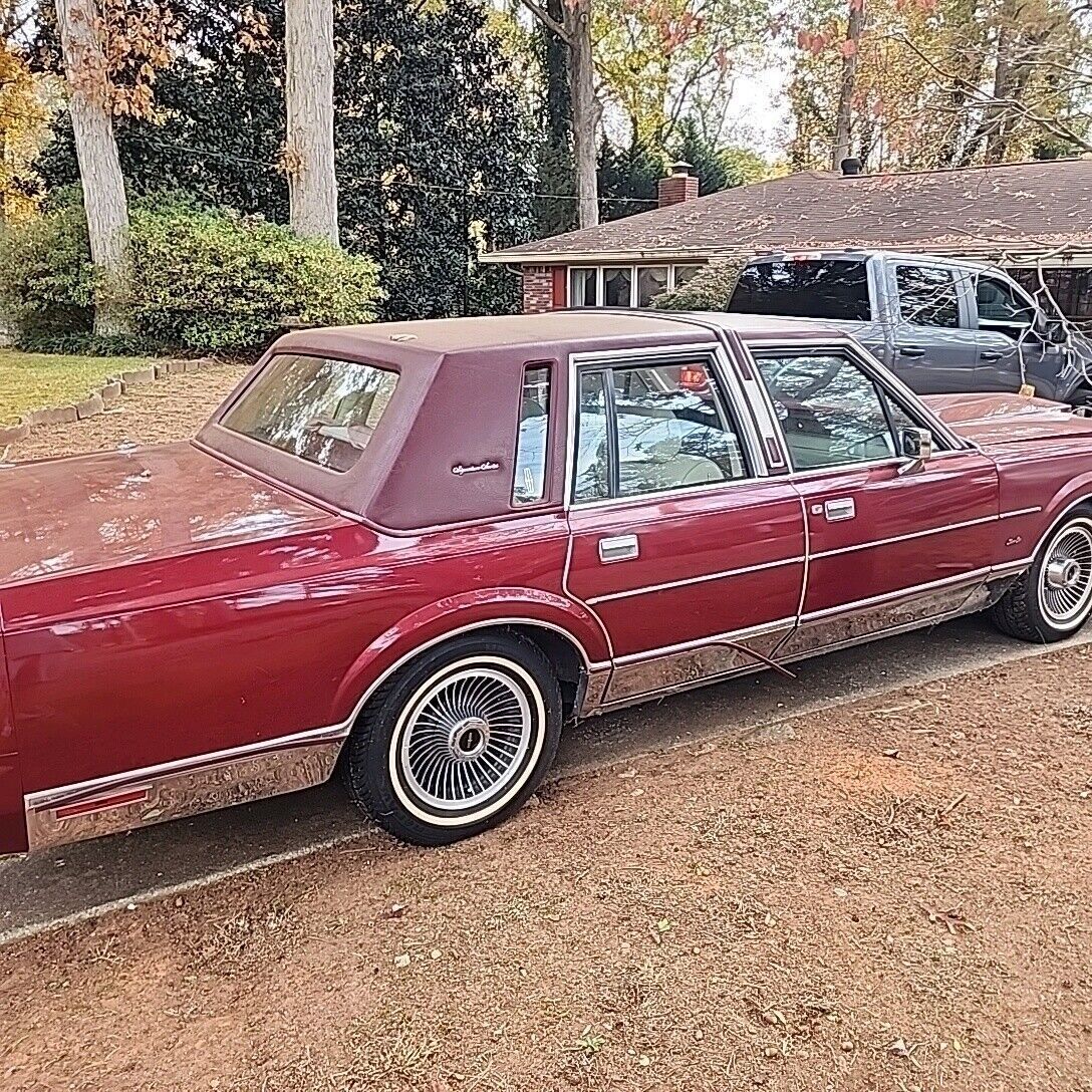 1989 Lincoln Town Car SIGNATURE - photo 3