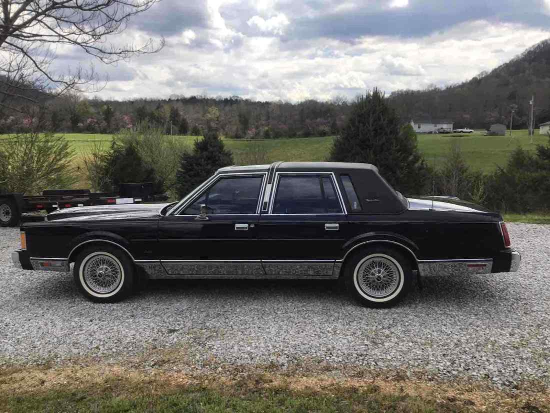 1989 Lincoln Town Car SIGNATURE - photo 5