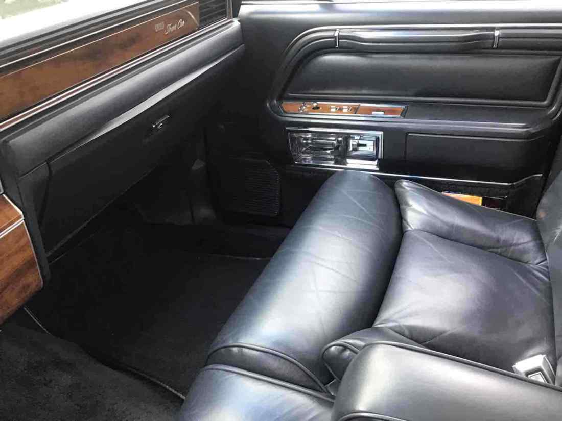 1989 Lincoln Town Car SIGNATURE - photo 9